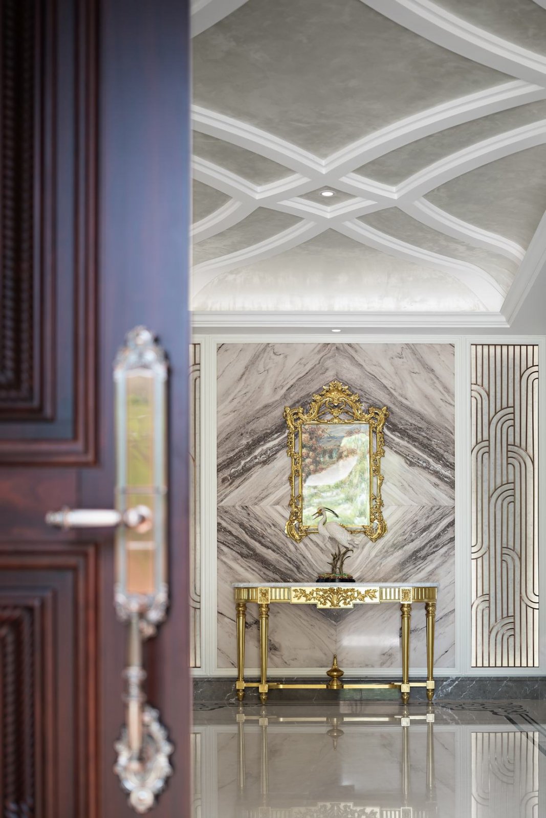 欧式奢华风格家装设计室内装修效果图-玄关 欧式奢华风格家装设计室内装修效果图-玄关